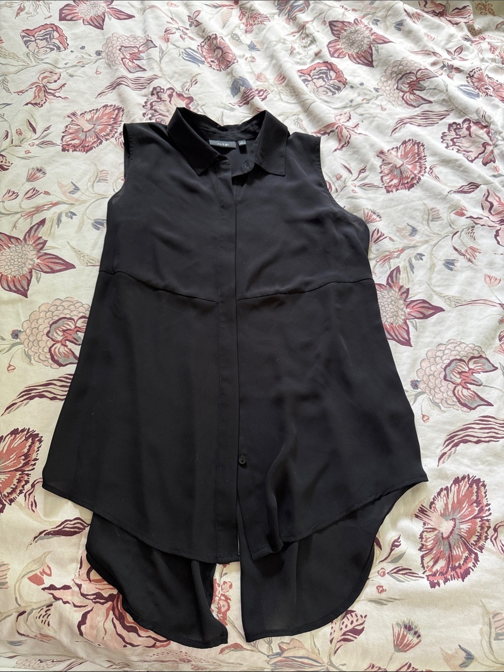 Apt. 9 Sleeveless Button Front Blouse